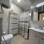 Oasis Royal Apartment *