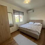 Oasis Royal