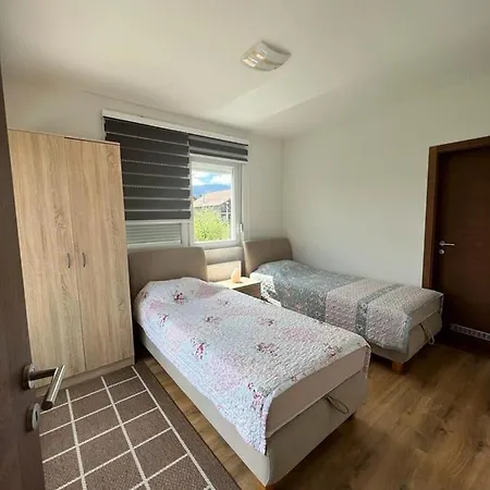 Oasis Royal * Szarajevó